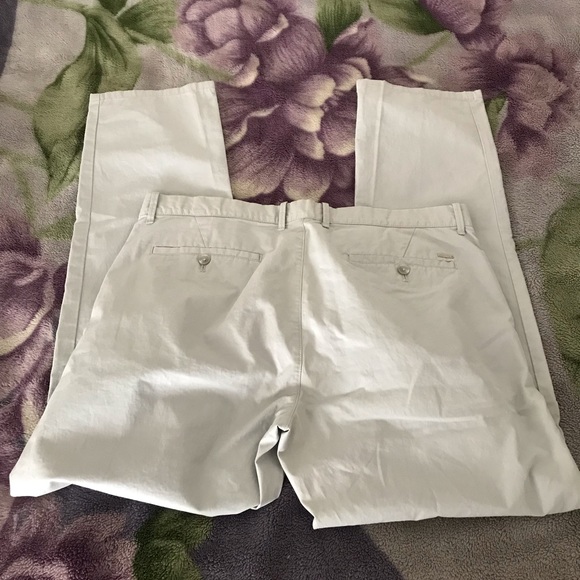 Light gray khaki pants from Calvin Klein - Picture 5 of 8